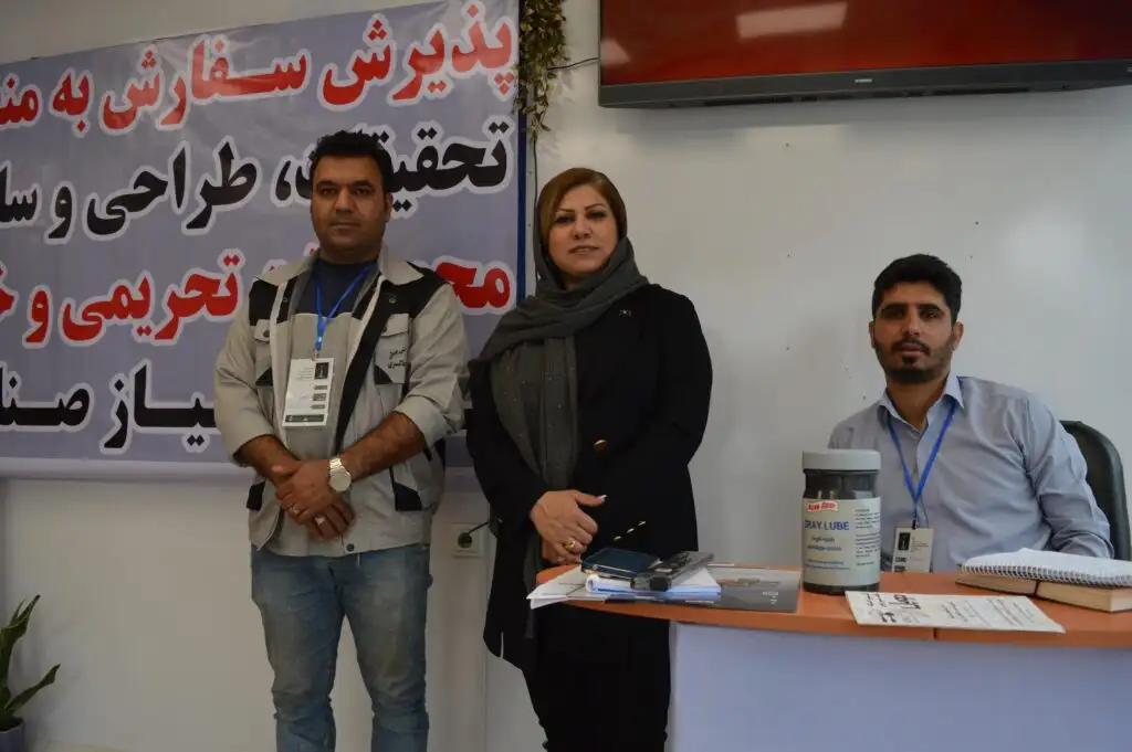 نانو مواد خاکستری - نمایشگاه صنعت نفت - علی زاهدپور - احمد بویری - مریم روشنی