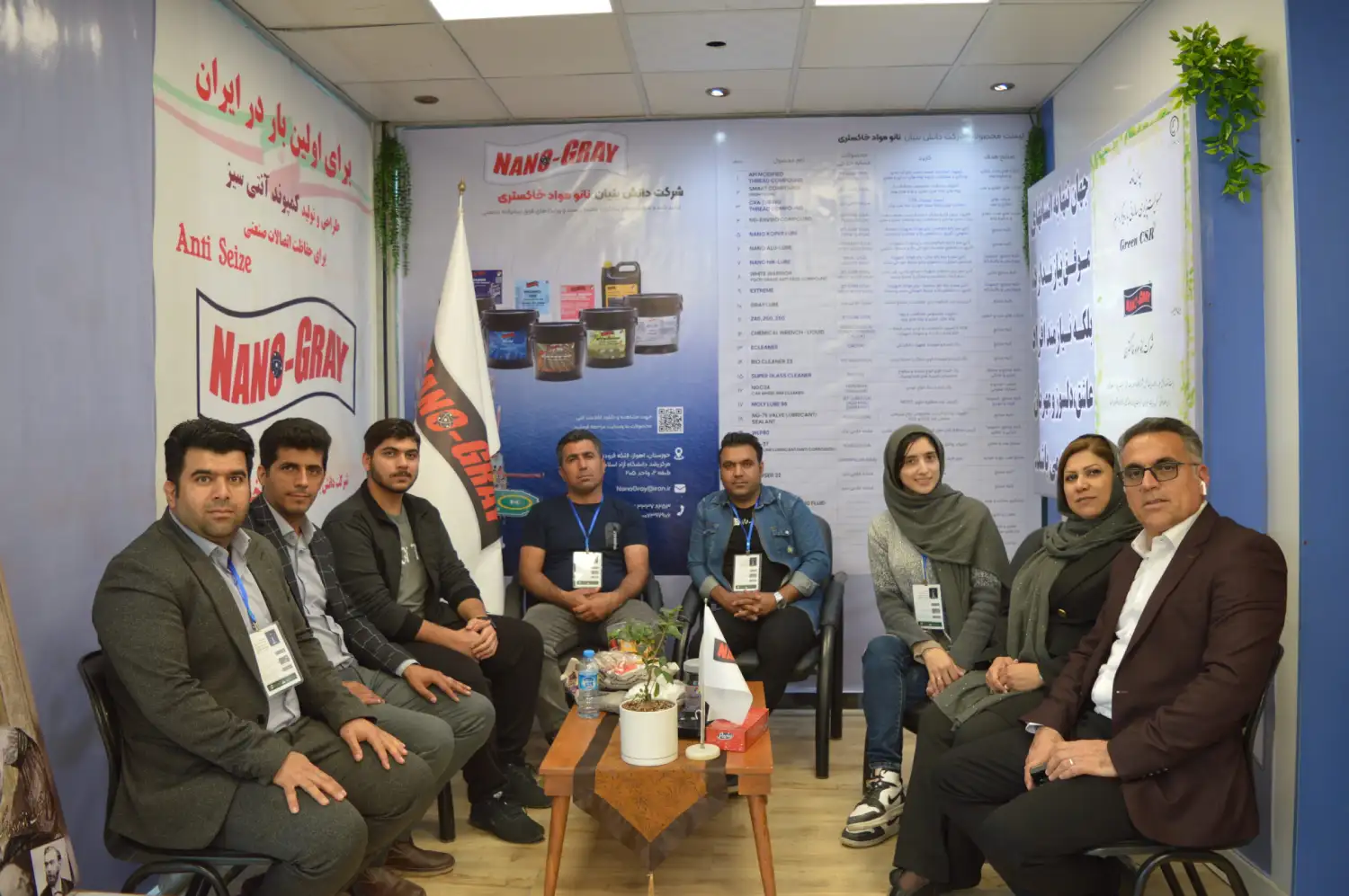 پرسنل شرکت نانو مواد خاکستری در چهاردهمین نمایشگاه تخصصی صنعت نفت اهواز