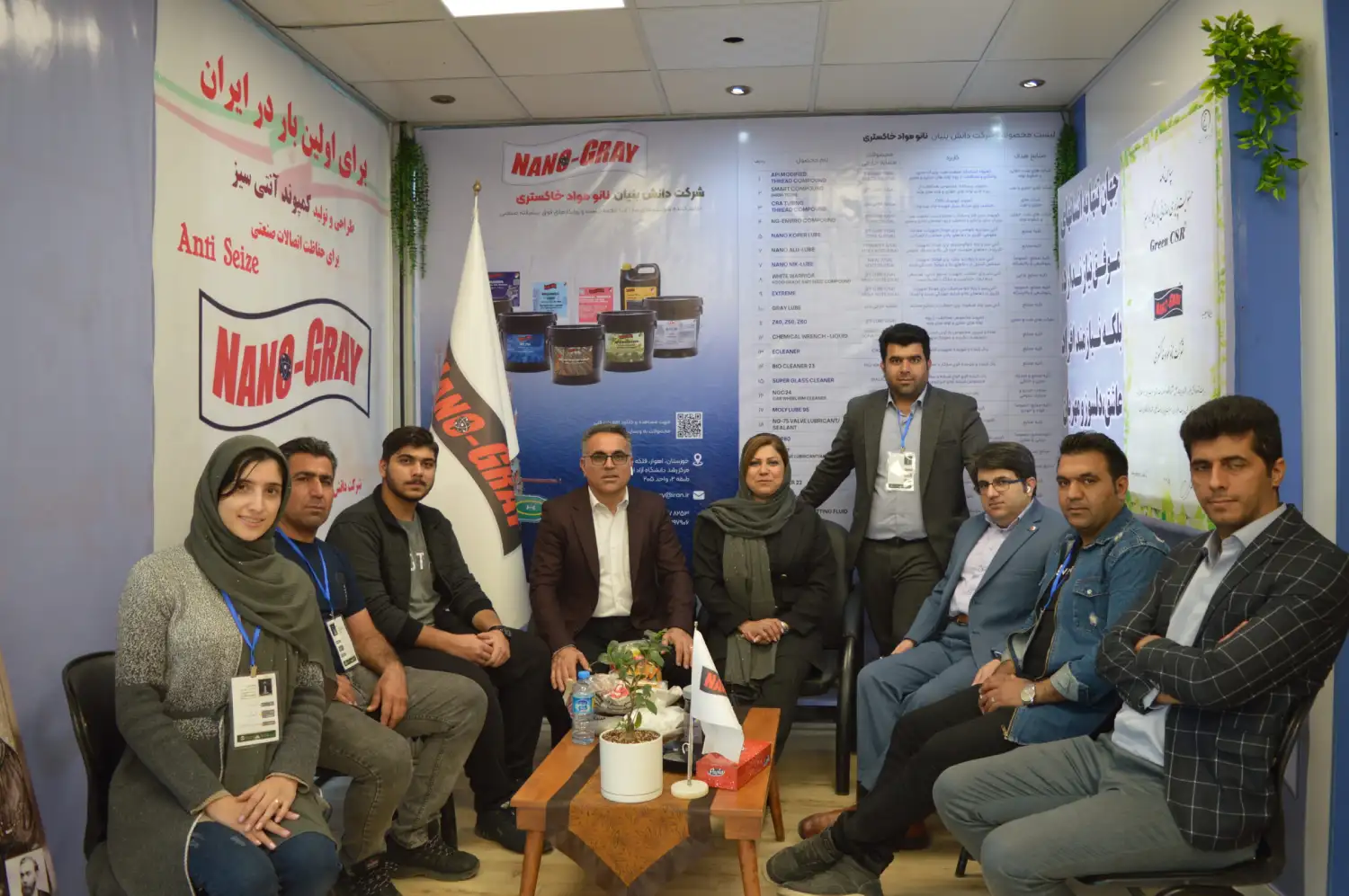پرسنل شرکت نانو مواد خاکستری در چهاردهمین نمایشگاه تخصصی صنعت نفت اهواز