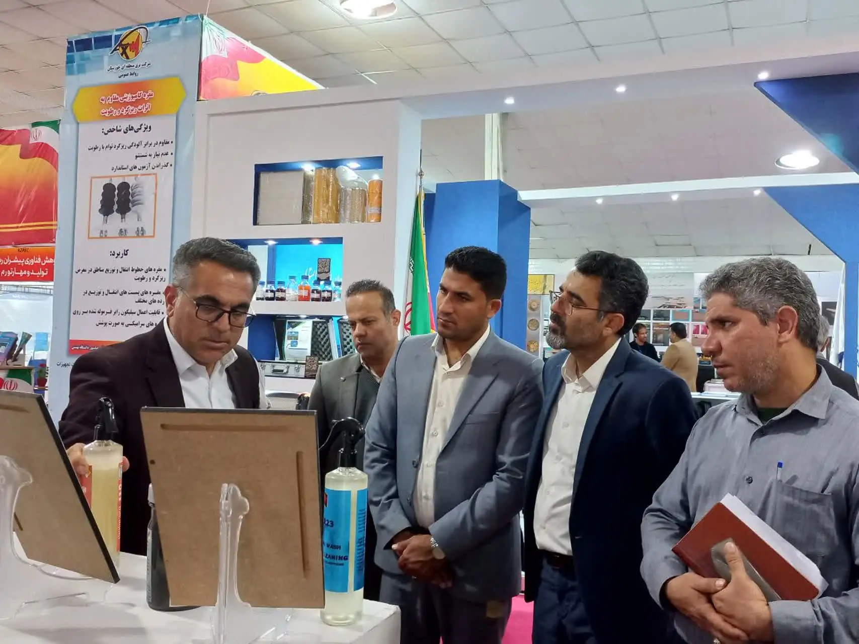 بازدید از غرفه شرکت دانش بنیان نانو مواد خاکستری