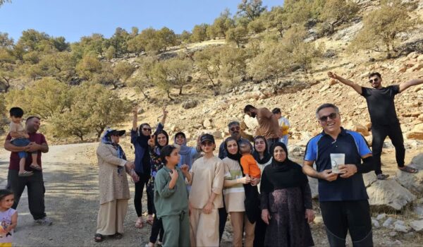 انتشار بذر تکاور در شهرستان پاپی توسط فعالان محیط زیست