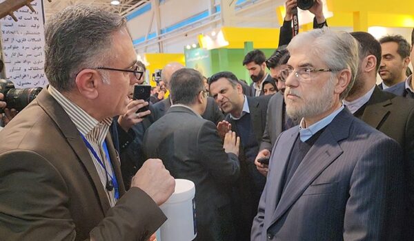 در بیست و ششمین نمایشگاه ملی دستاوردهای پژوهش، فناوری و فن‌بازار، «دکتر حسین سیمایی صراف»، با همراهی «دکتر سید یحیی میرزایی»، رئیس پارک علم و فناوری خوزستان، از دستاوردهای شرکت‌های فناور این استان بازدید کرد.
